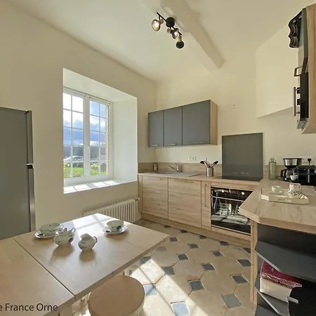 Maison Renovee 18eme S. Avec Jardin, Animaux Acceptes Et Recharge Electrique - Fr-1-497-198 *