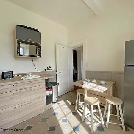 بيت للعطل Maison Renovee 18eme S. Avec Jardin, Animaux Acceptes Et Recharge Electrique - Fr-1-497-198 Saint-Christophe-le-Jajolet