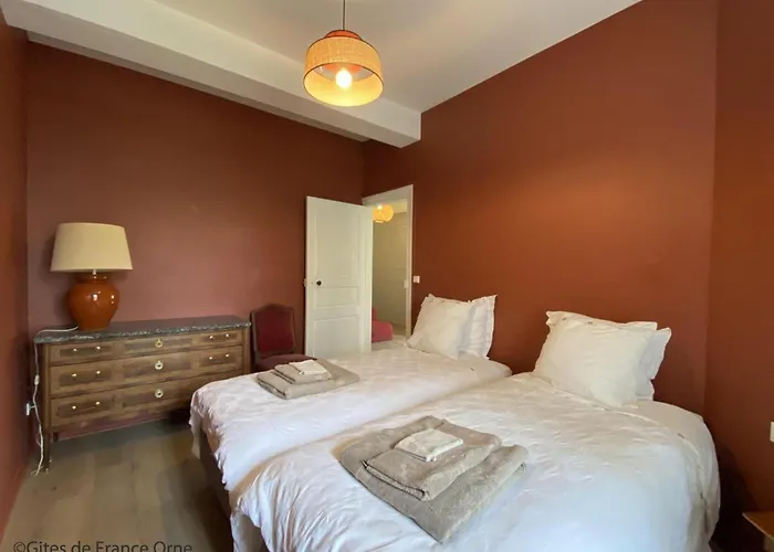 Vakantiehuis Maison Renovee 18eme S. Avec Jardin, Animaux Acceptes Et Recharge Electrique - Fr-1-497-198 Saint-Christophe-le-Jajolet