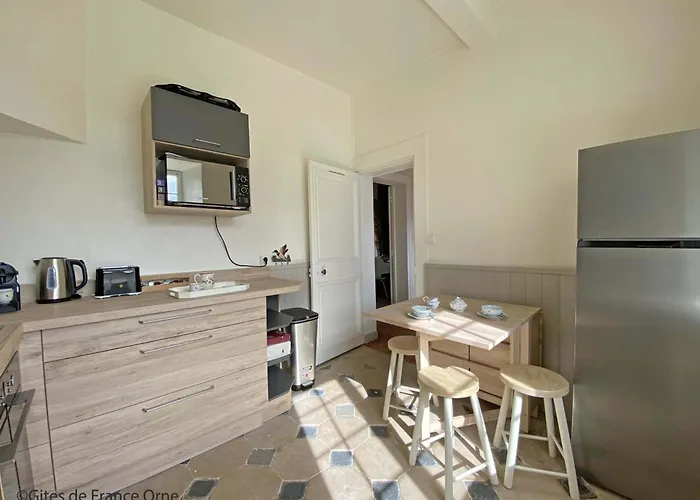 Vakantiehuis Maison Renovee 18eme S. Avec Jardin, Animaux Acceptes Et Recharge Electrique - Fr-1-497-198 Saint-Christophe-le-Jajolet